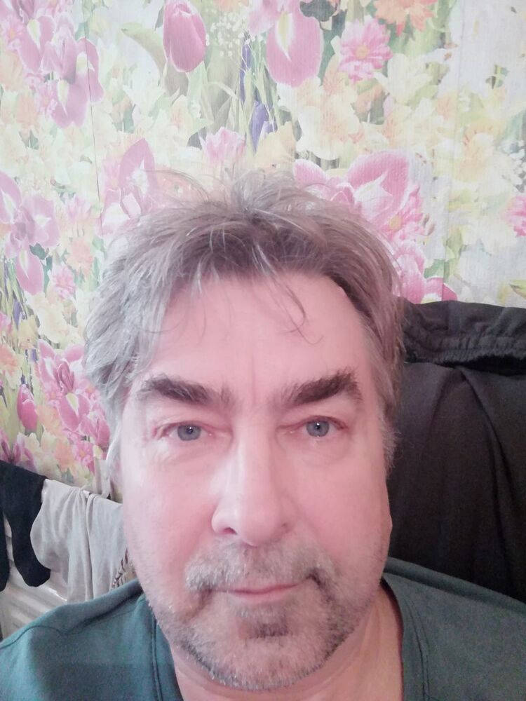  54208031  Yuri, 63 ,    