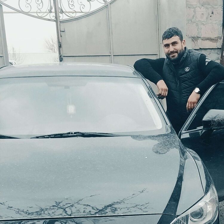  28557941  Vardan, 32 ,    