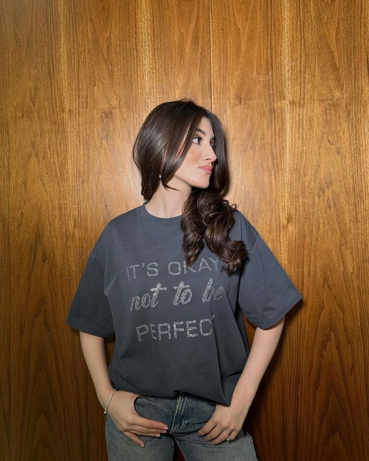  44041751  , 29 ,    -