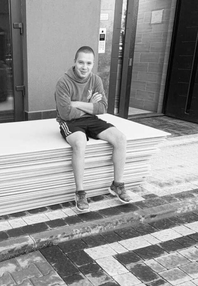  ,   Dima, 24 ,  