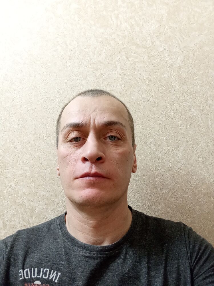  40303761  , 49 ,    