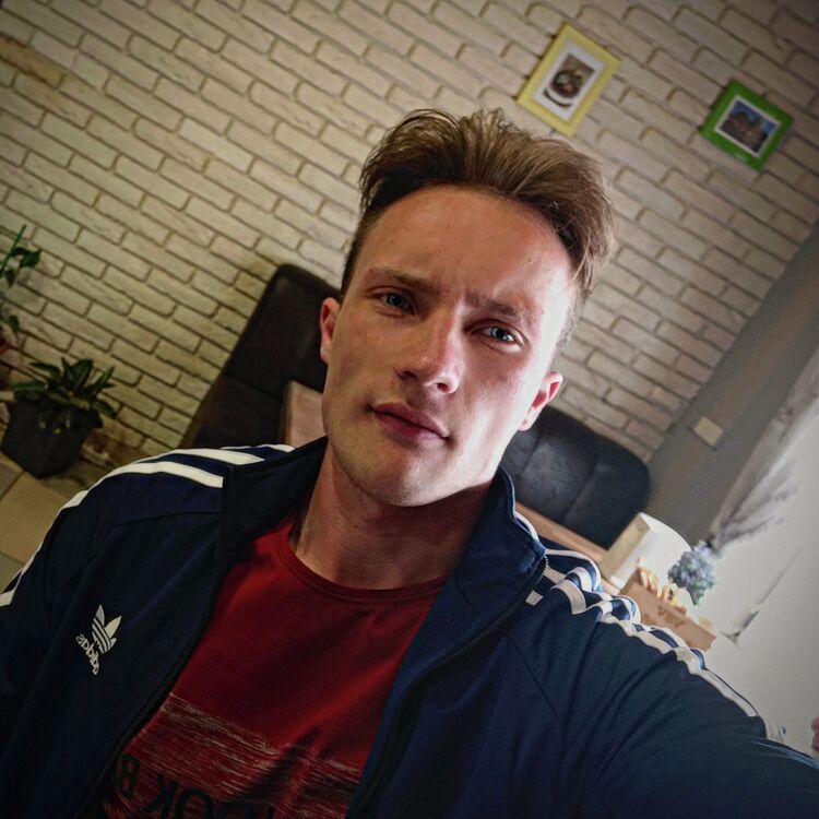  27038561  Vitaliy, 29 ,    