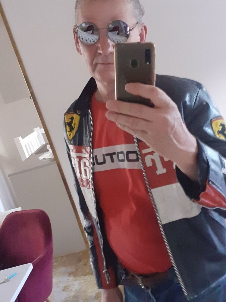  54672621  Peter, 59 ,    