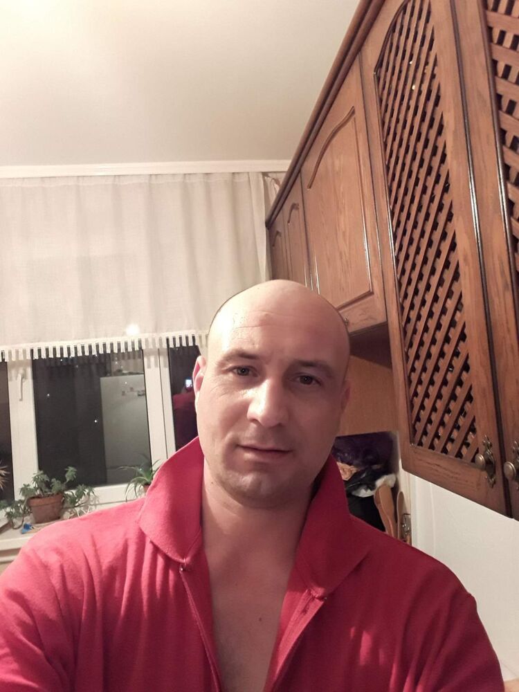  ,   Sergiu, 41 ,   ,   
