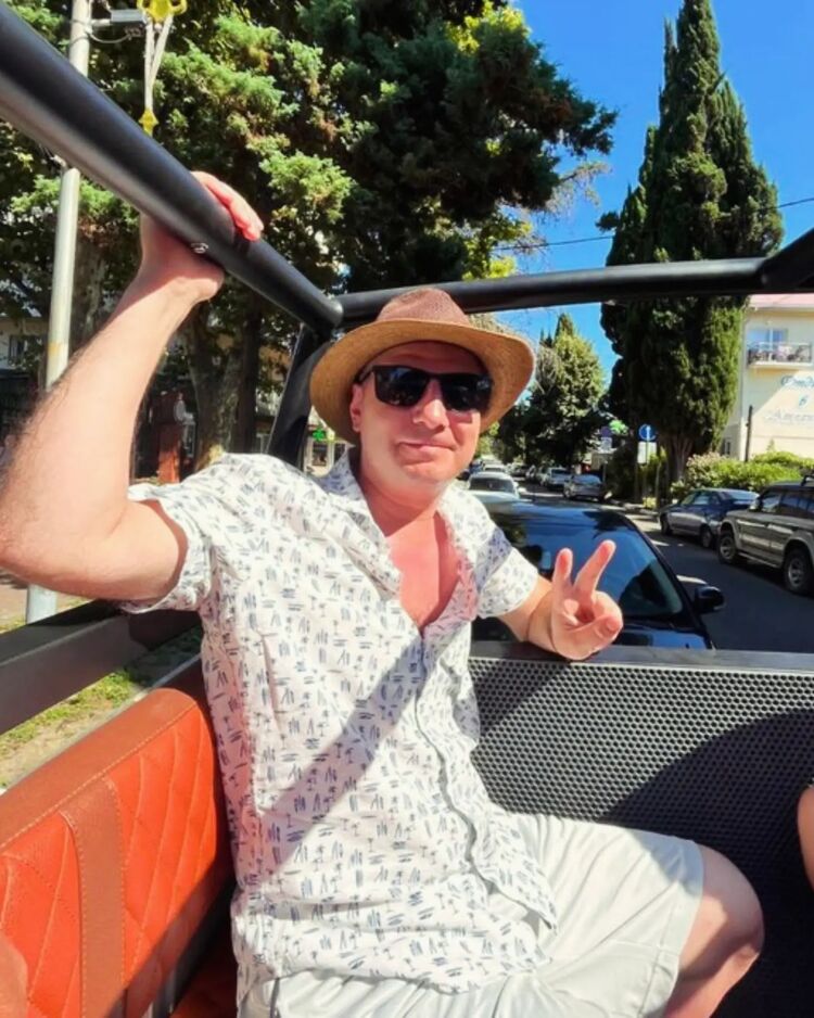 ���� 56083621 ������� Maxim, 37 ���, ���� ���������� � �����-����������