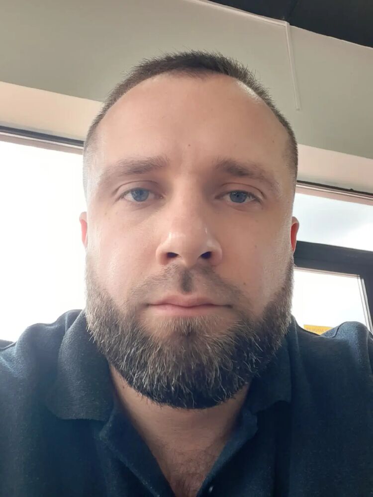  40696301  Alexander, 41 ,    