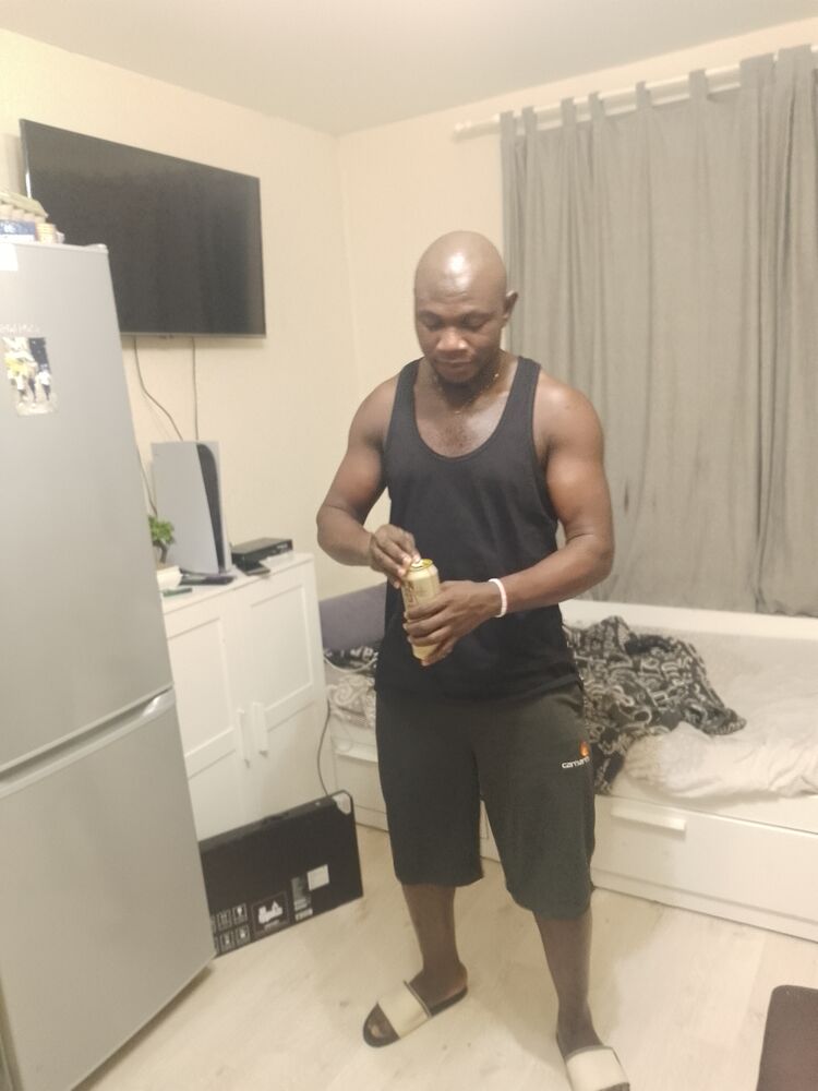  50250821  Kesh, 37 ,    