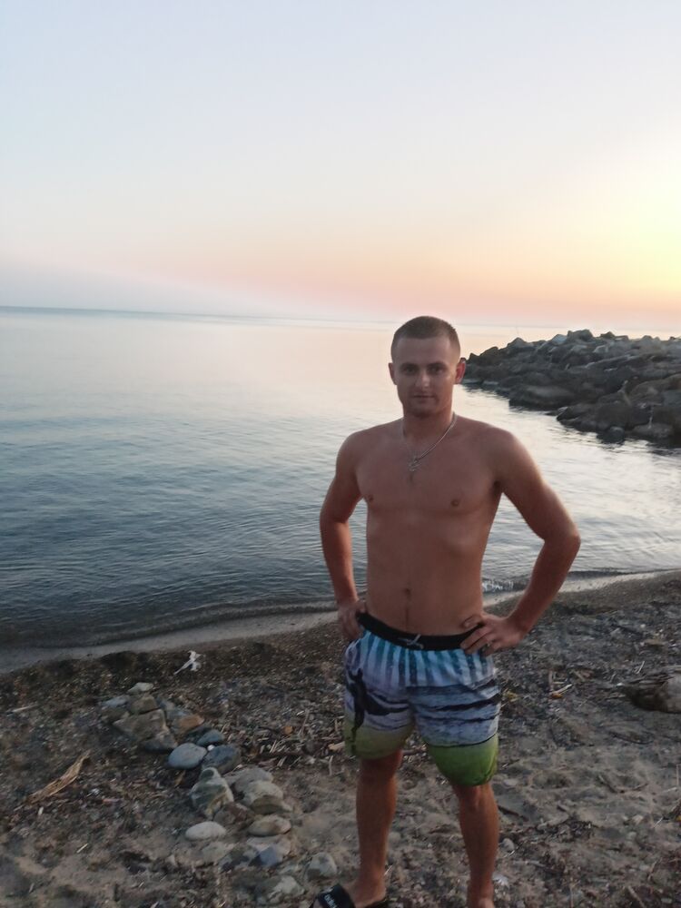  28489111  Alexander, 26 ,    --