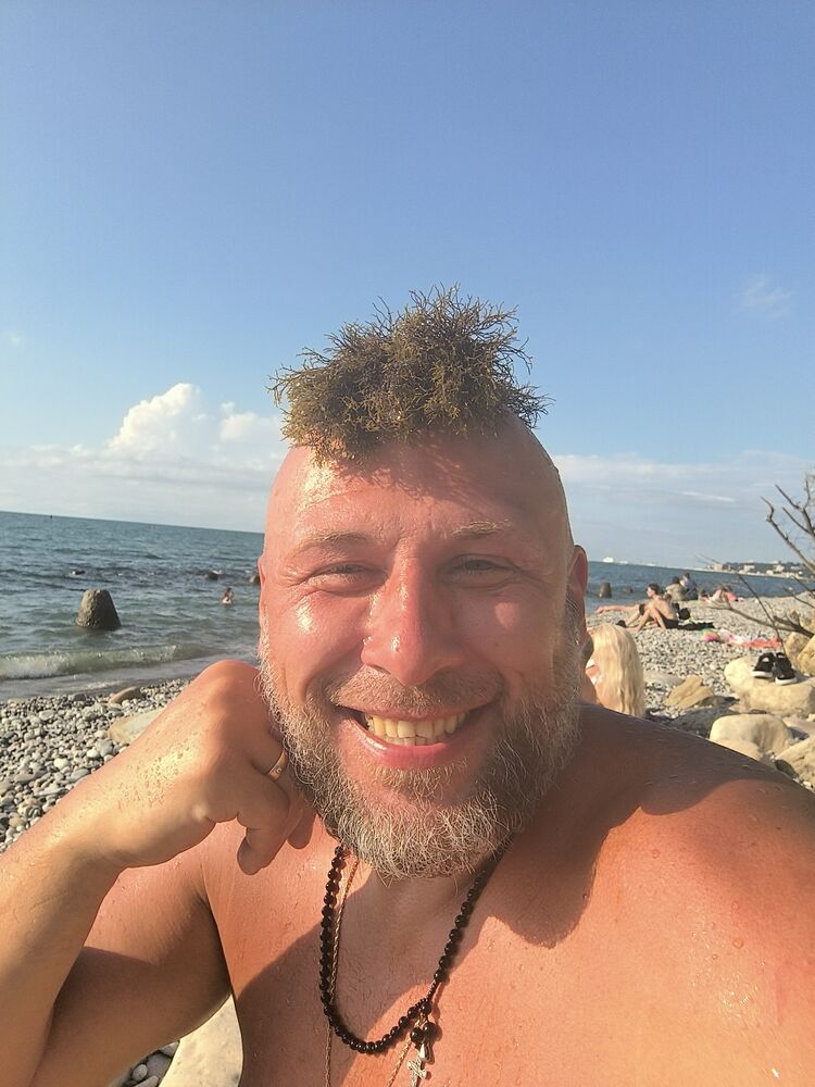  36025331  Vladimir, 46 ,    