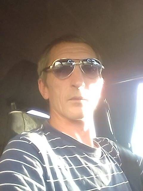  10261651  Boris, 48 ,    
