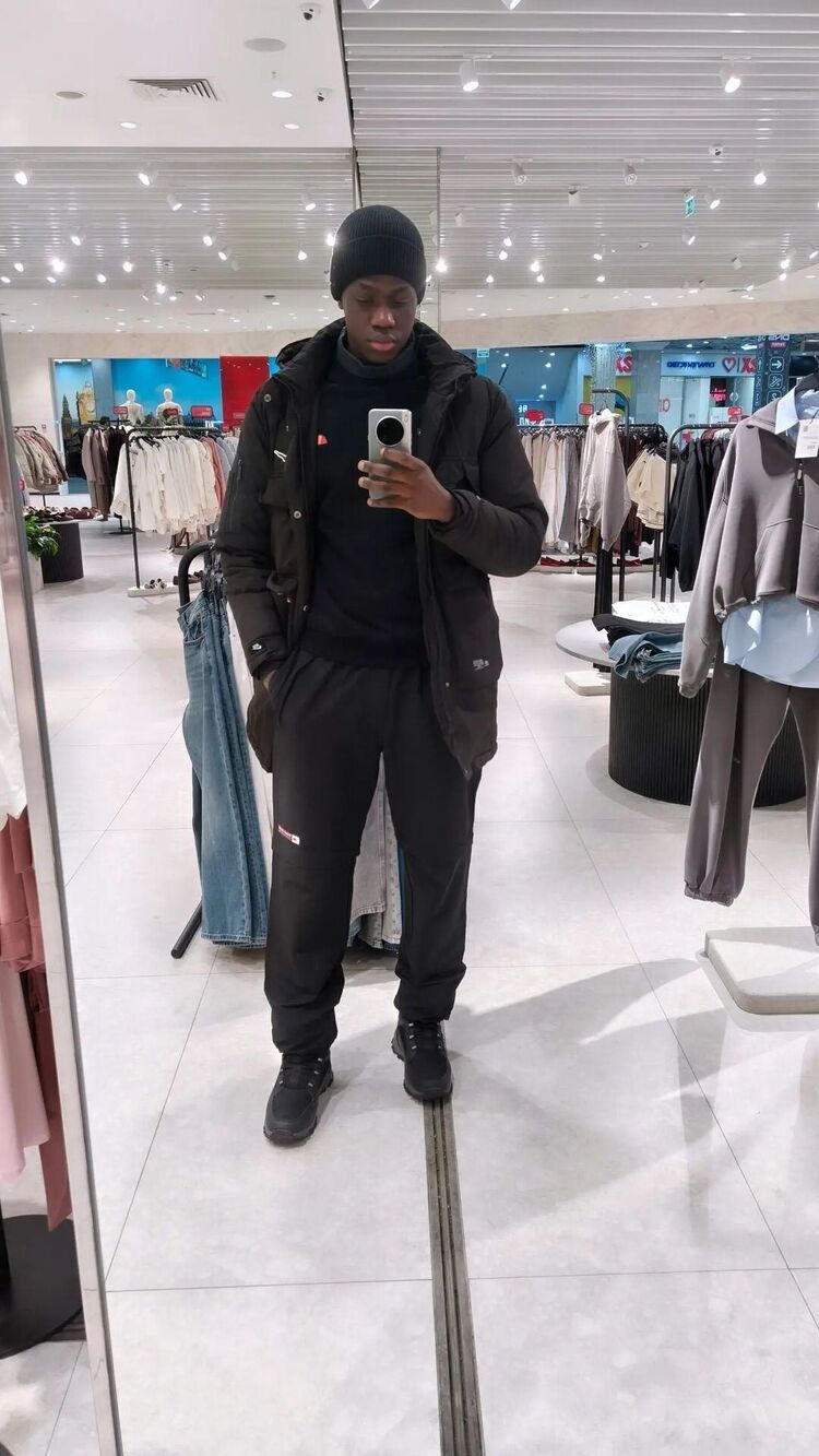 ���� 55896191 ����� Fallou, 25 ���, ���� ���������� � Frankfurt Am Main