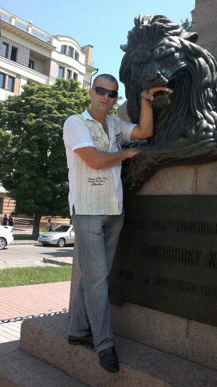  13065471  Igor, 47 ,    