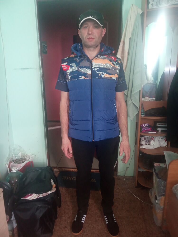  51726061  Sergey, 37 ,    