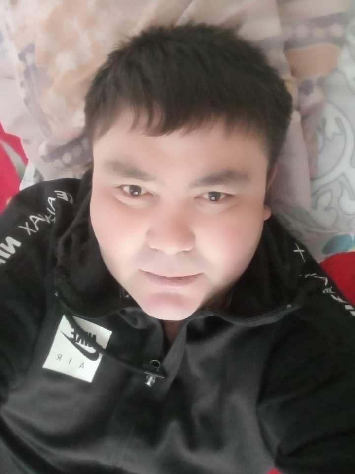  42230991  Maksat, 40 ,    
