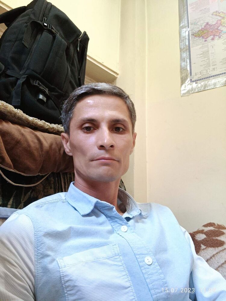  36533591  Murod, 42 ,    