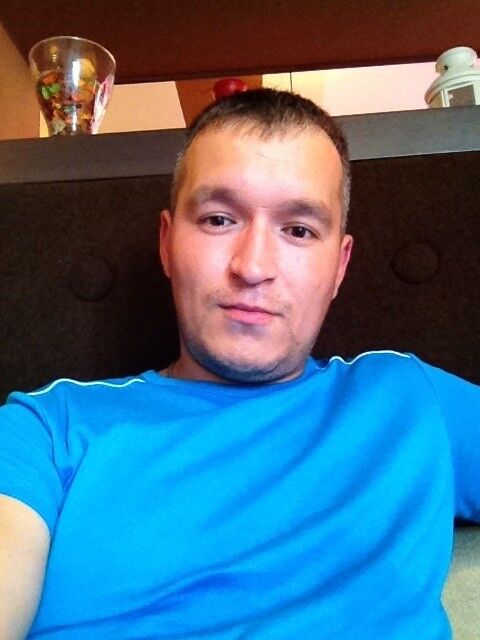  10406031  Rustem, 39 ,    