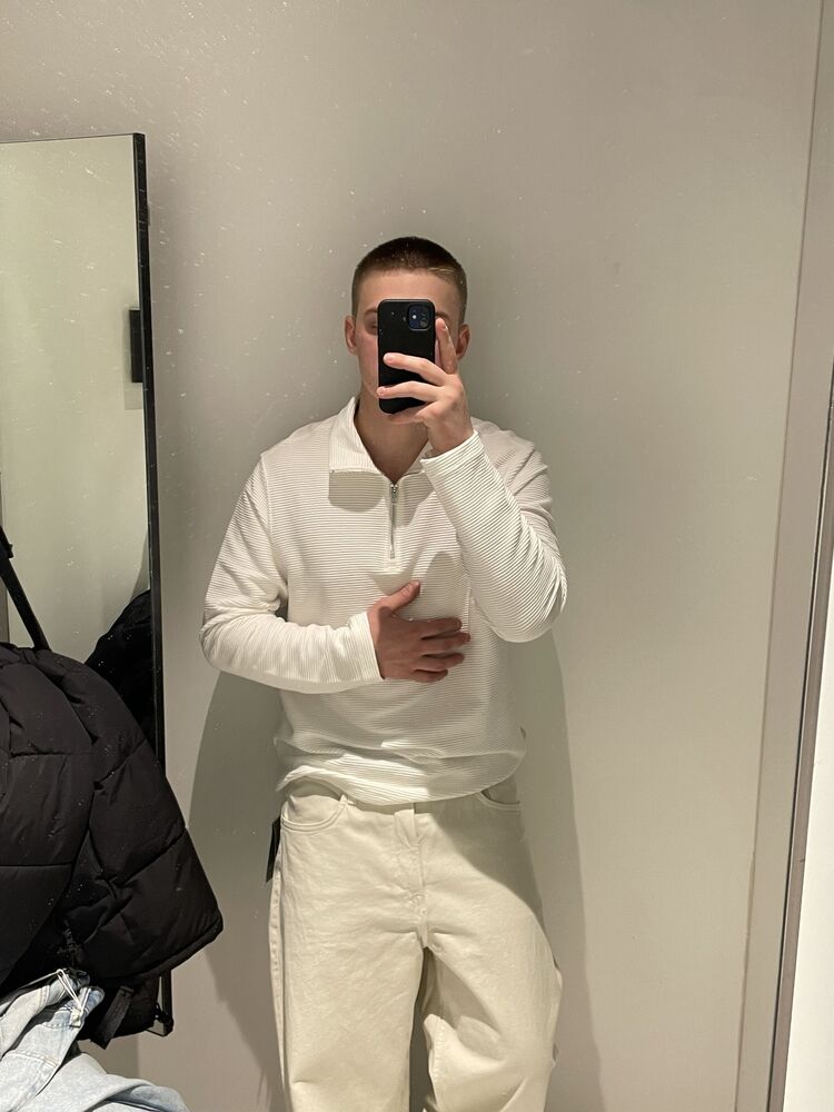  41808991  Egor, 23 ,    