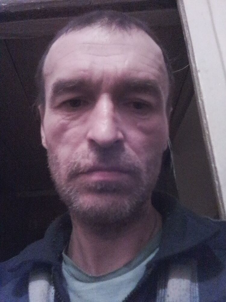  18306011  Serg, 47 ,    
