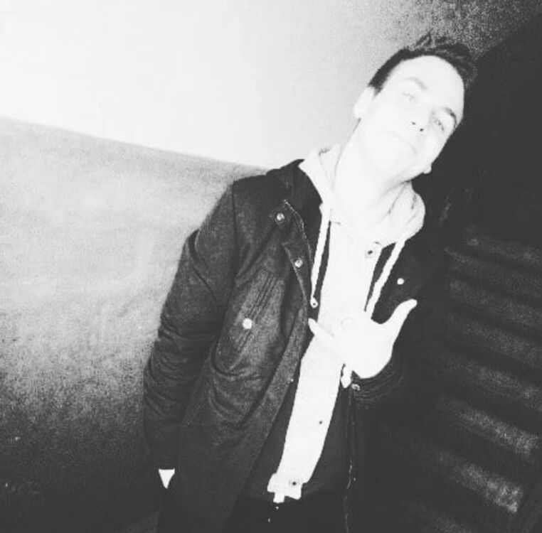  ,   Oleg, 25 ,   ,   