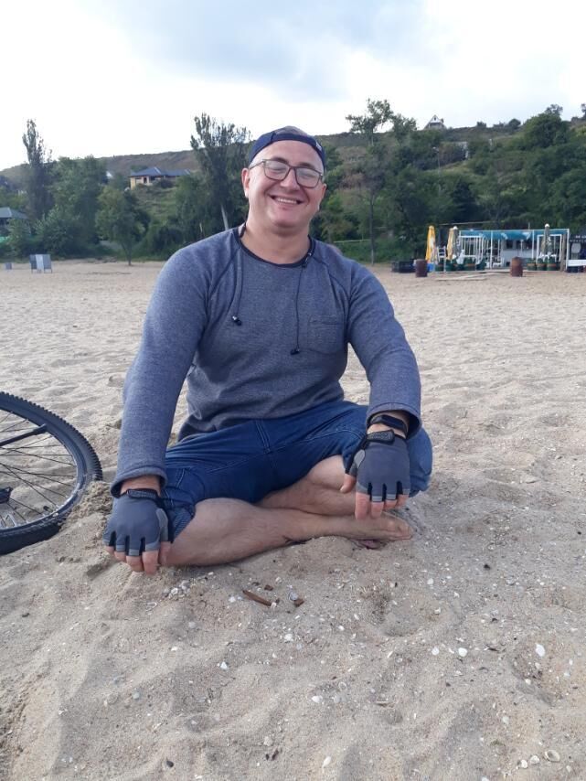  ,   Maxim, 43 ,  