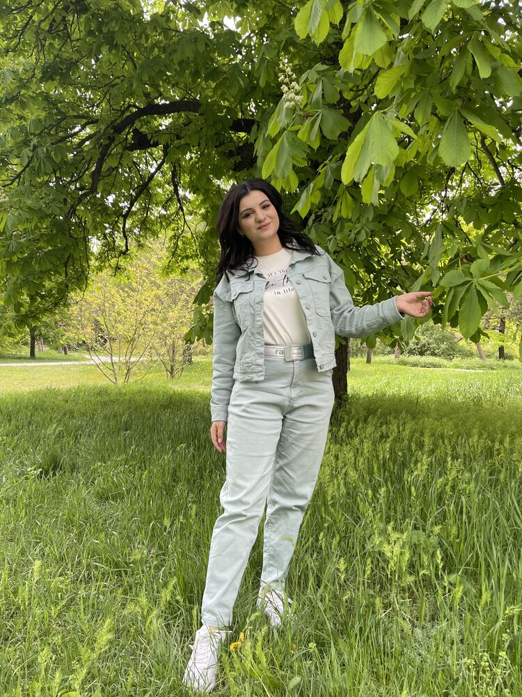  26517221  Mari, 31 ,    