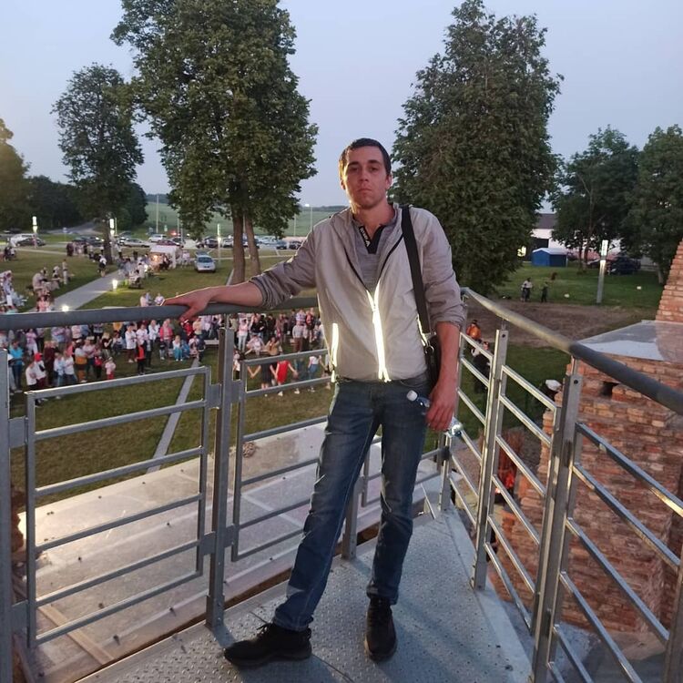  31010091  Zhenka, 35 ,    