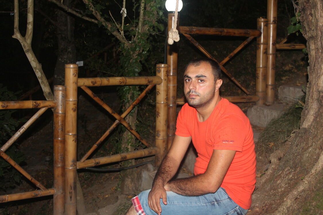  8360681  Levani777, 37 ,    