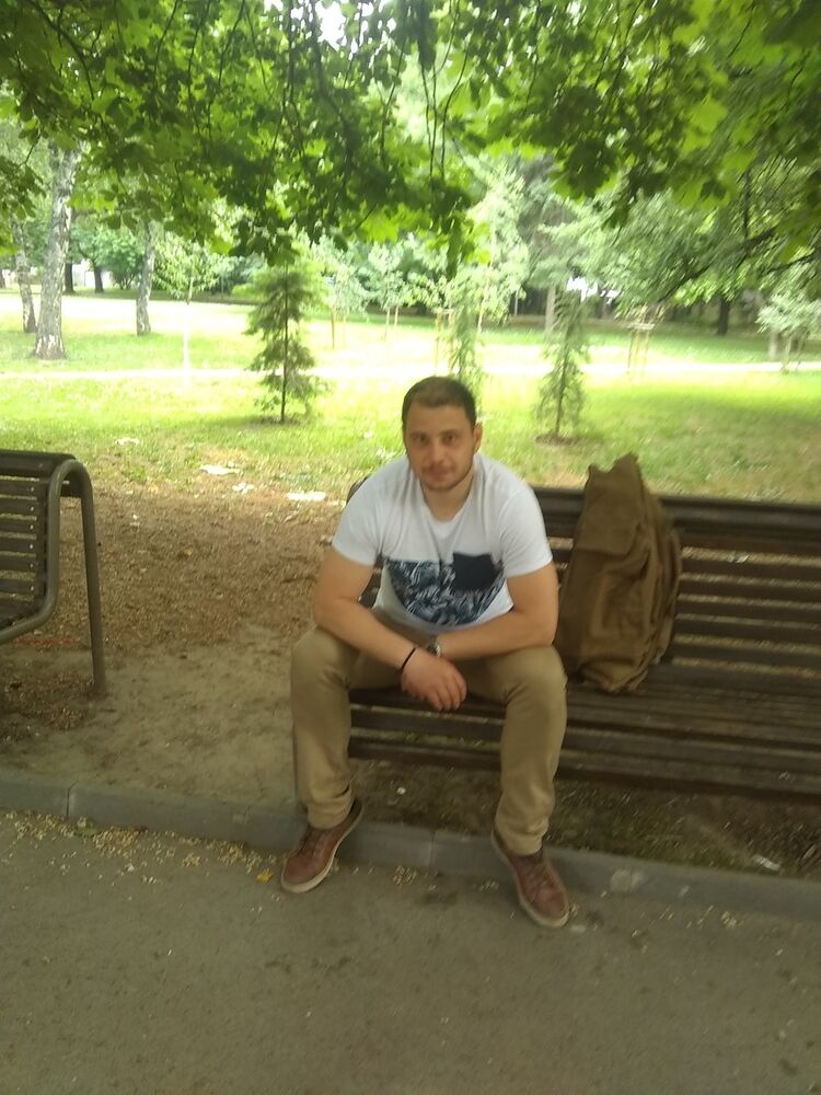  16297281  Hrisriqn, 40 ,    