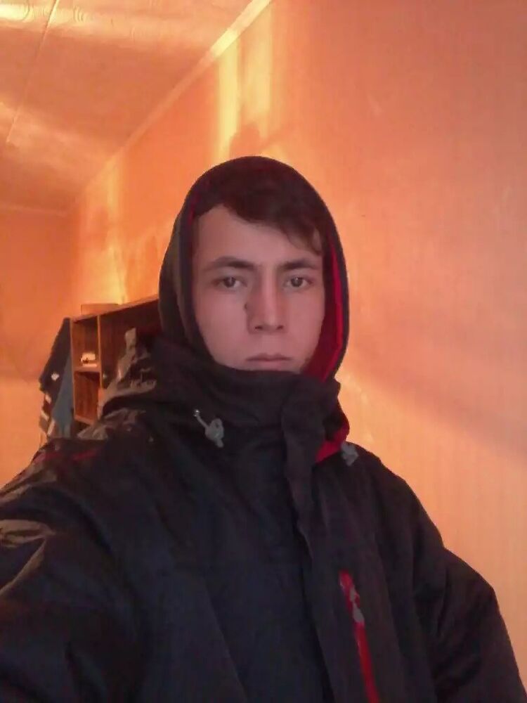  18943281  Dastan, 32 ,    