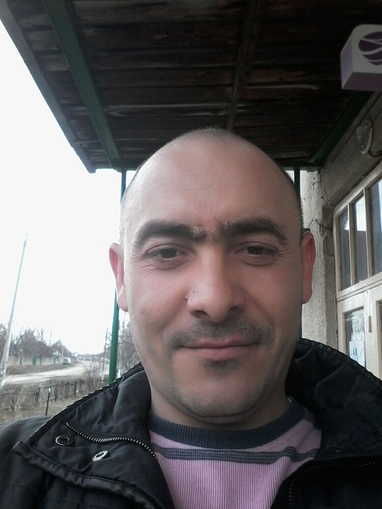  ,   Andrei, 39 ,   ,   , c 