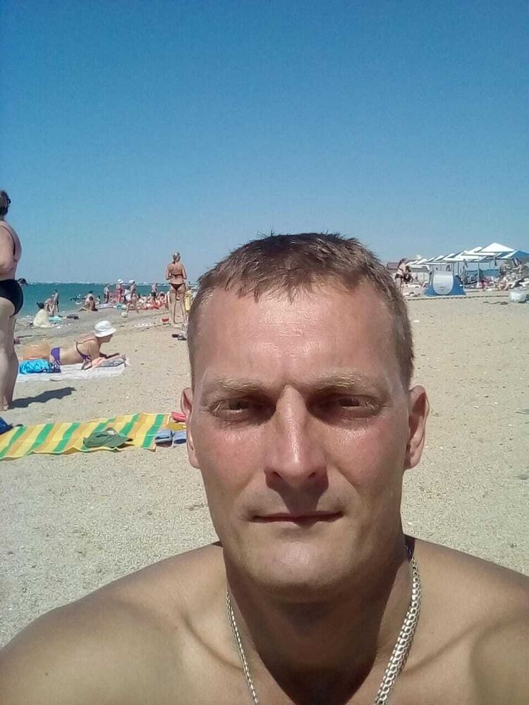  35748651  , 44 ,    