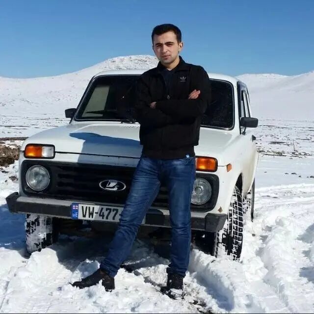 51125371  , 27 ,    