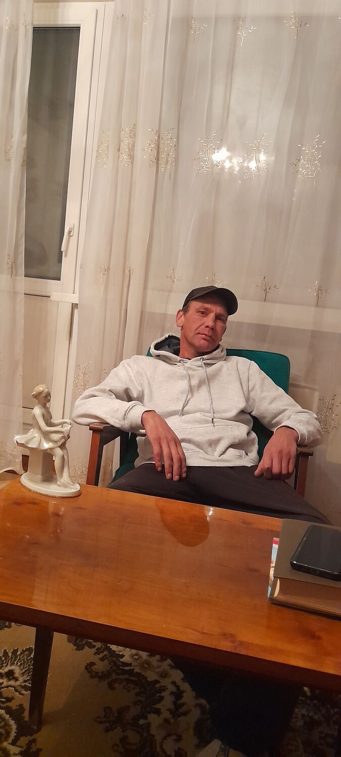  29670331  Maks, 45 ,    