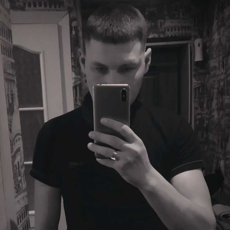  30367051  Mikhail, 22 ,    