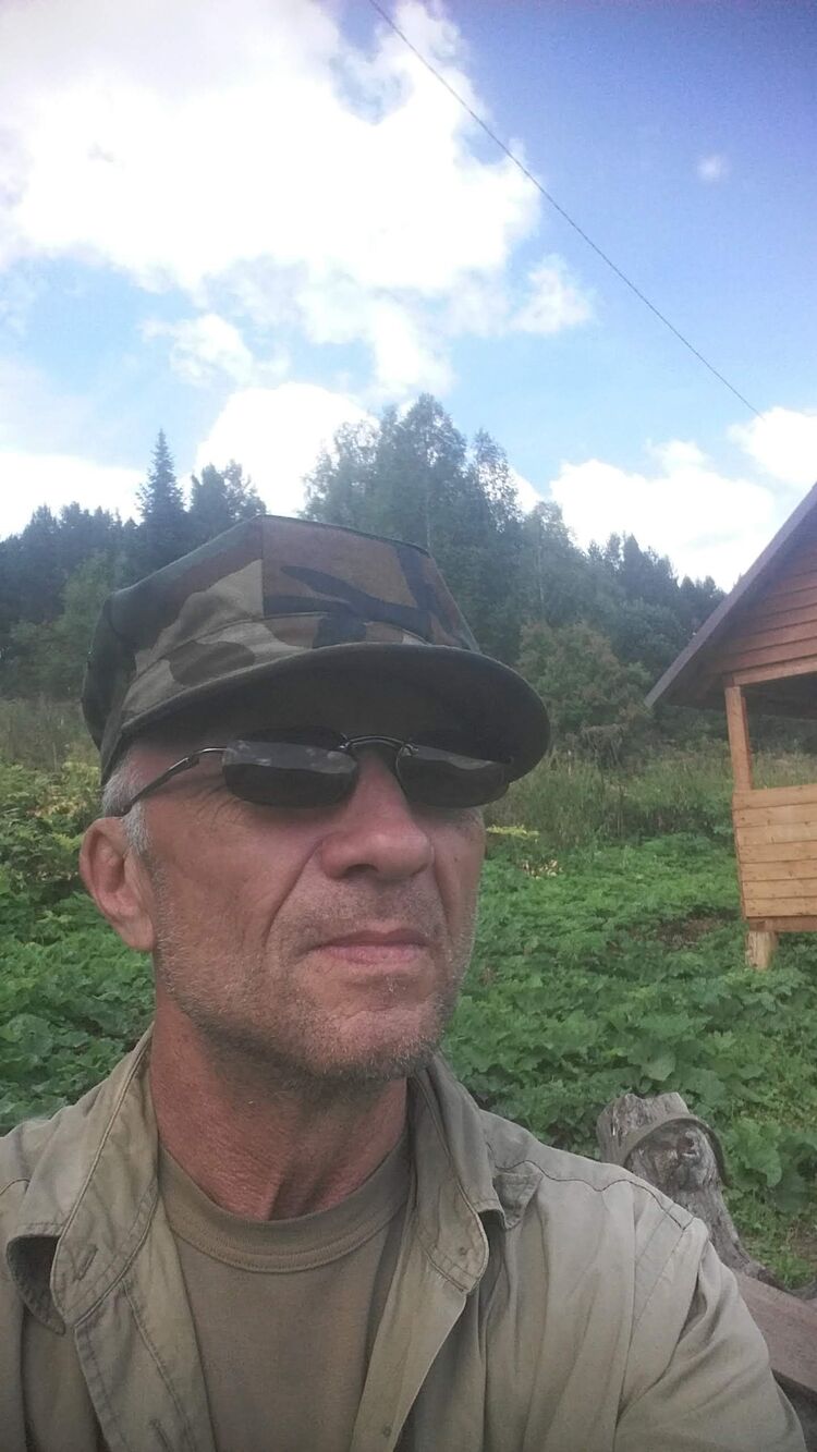  24877931  , 65 ,    