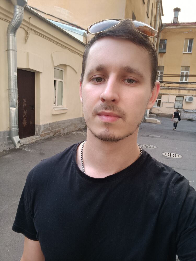  46700731  , 32 ,    -