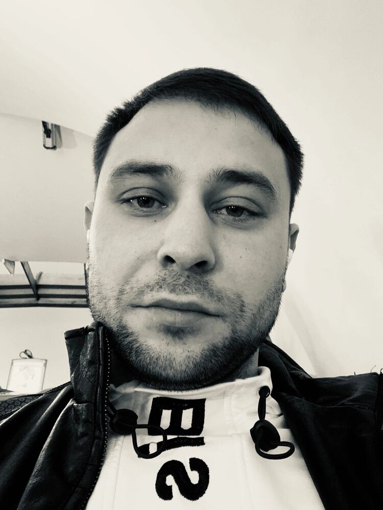  39254311  Strokov, 33 ,    