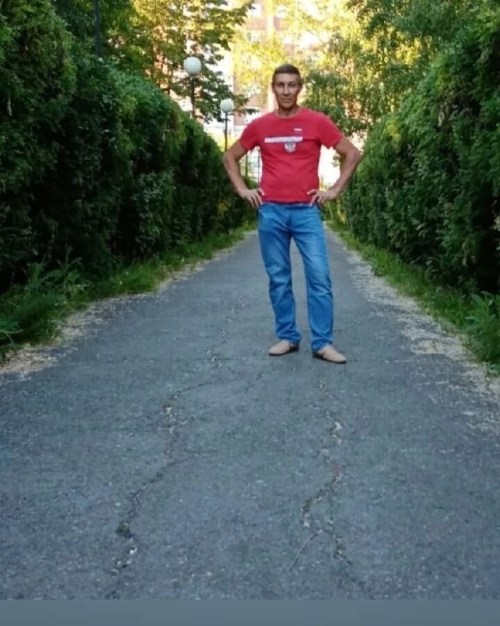  ,   Aleks, 45 ,   ,   