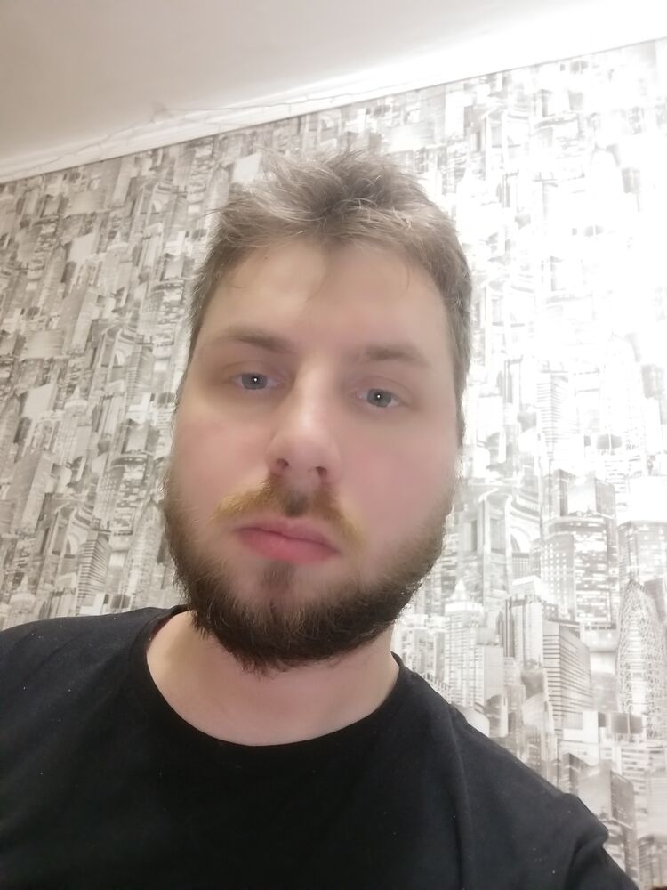  ,   Constantin, 32 ,   ,   