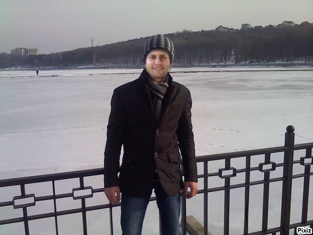  7252151  Suren, 44 ,    