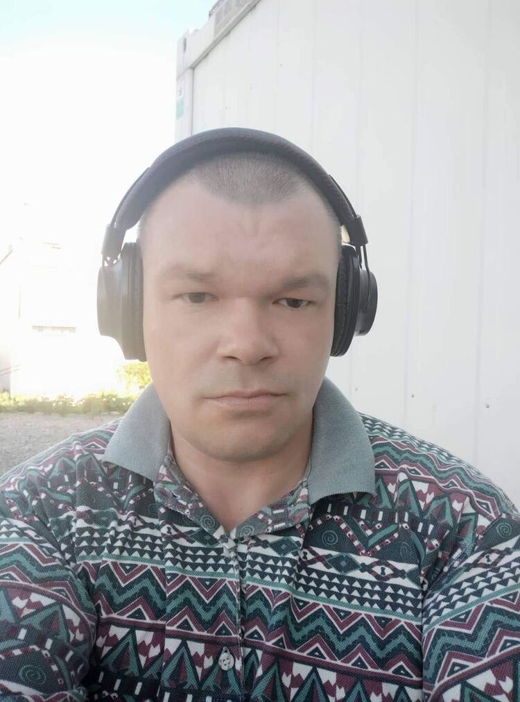  28927531  , 44 ,    