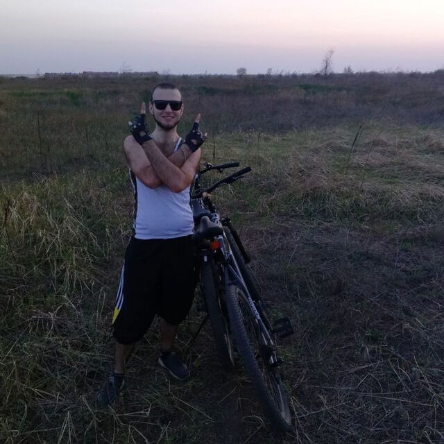  ,   Nikita, 24 ,  