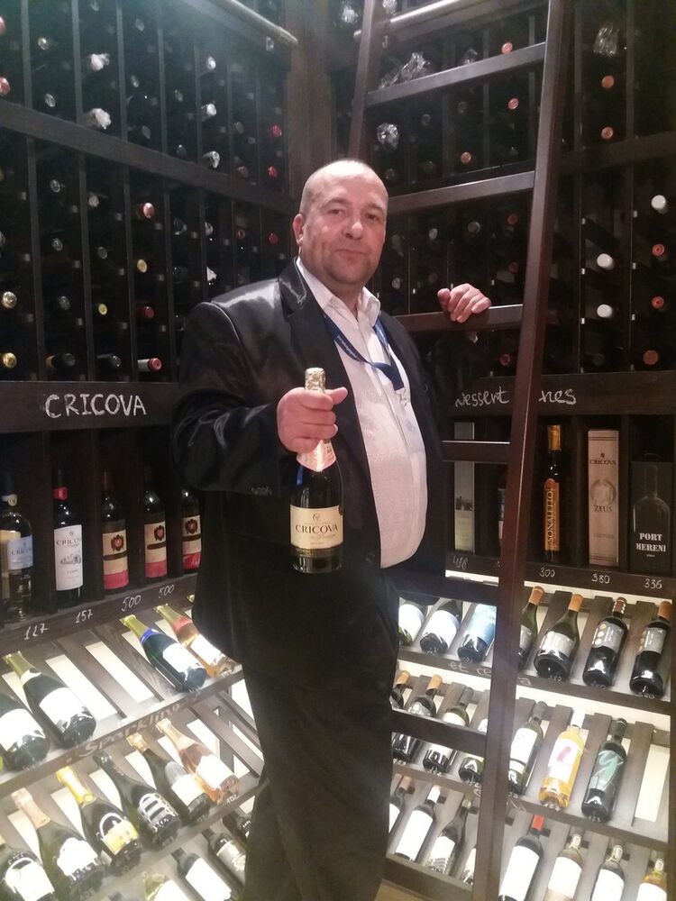  ,   Valensiu, 52 ,   ,   , c 