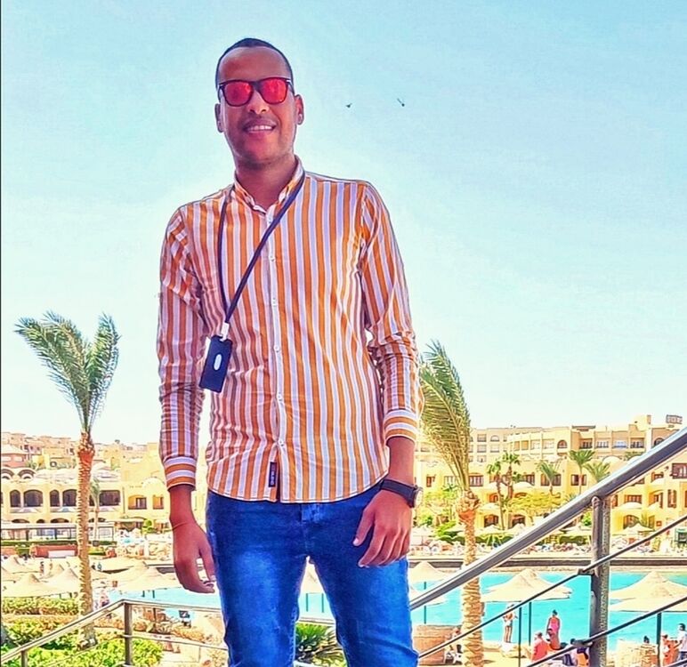  28018651  Emam, 30 ,    