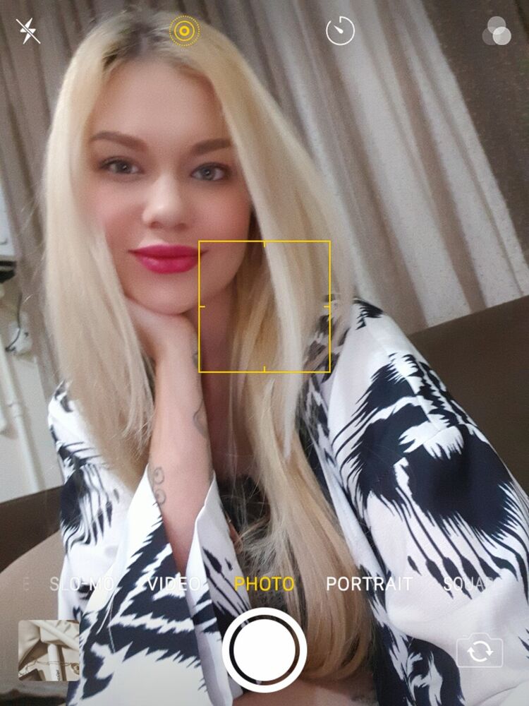 21377961  Kristina, 26 ,    