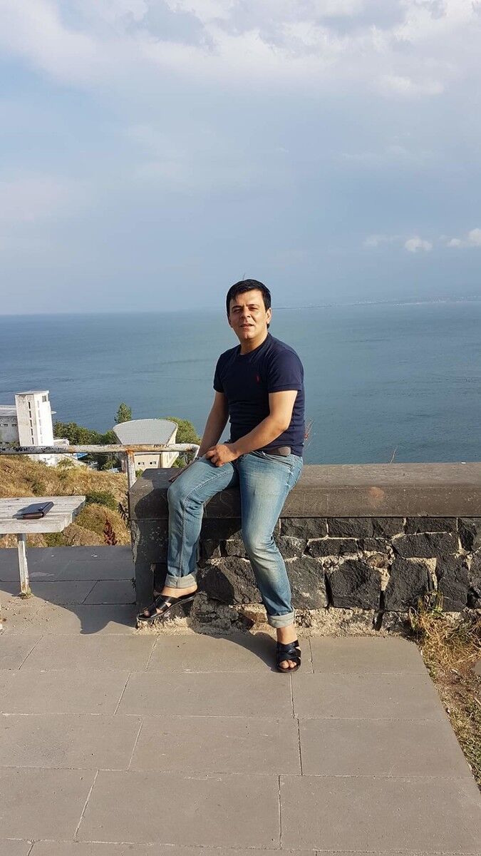  18871931  Arman, 42 ,    
