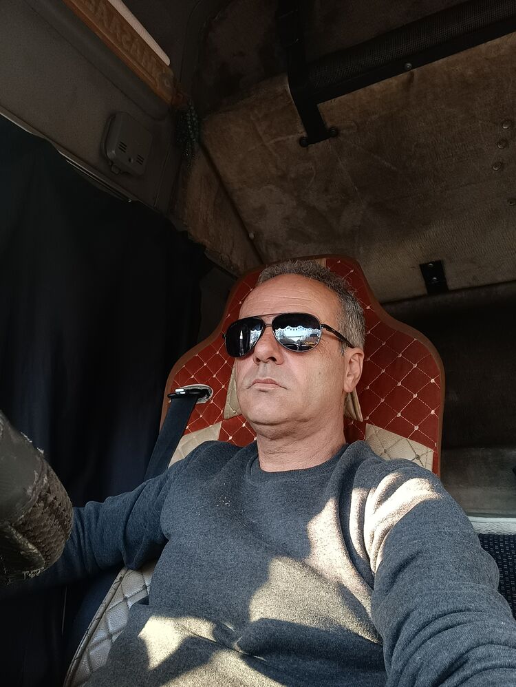  42504741  Kaptan, 52 ,    -