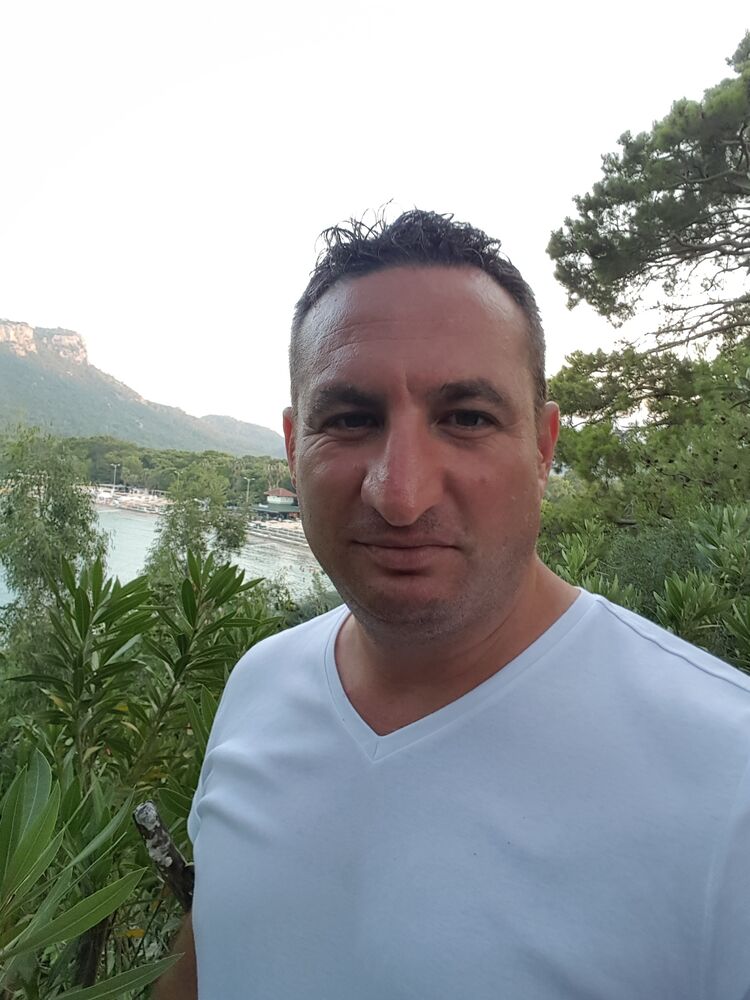  35079371  Huseyin, 45 ,    