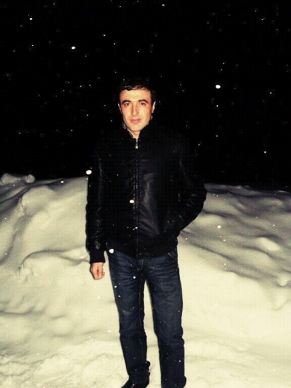  19407651  Armen, 38 ,    