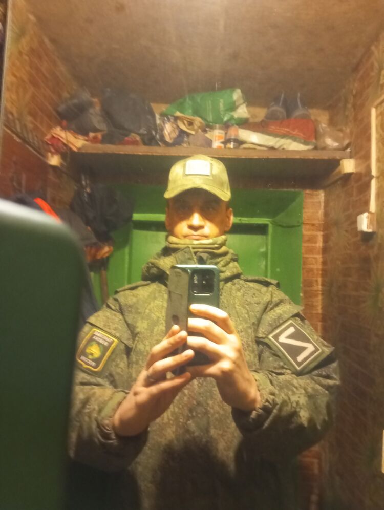  41938661  , 44 ,    
